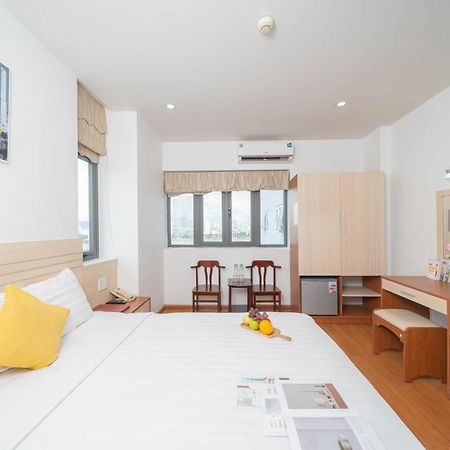 Happy Day Riverside Hotel & Spa Danang By Haviland מראה חיצוני תמונה