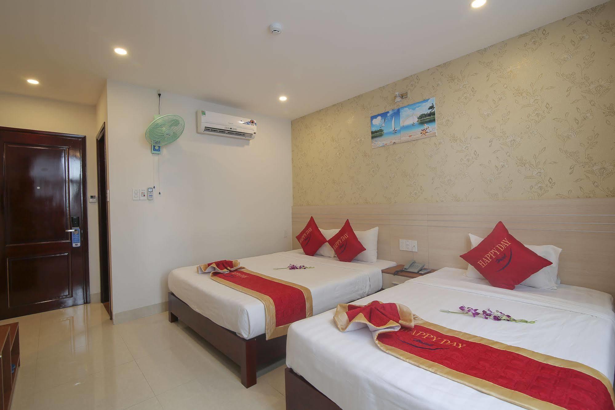 Happy Day Riverside Hotel & Spa Danang By Haviland מראה חיצוני תמונה