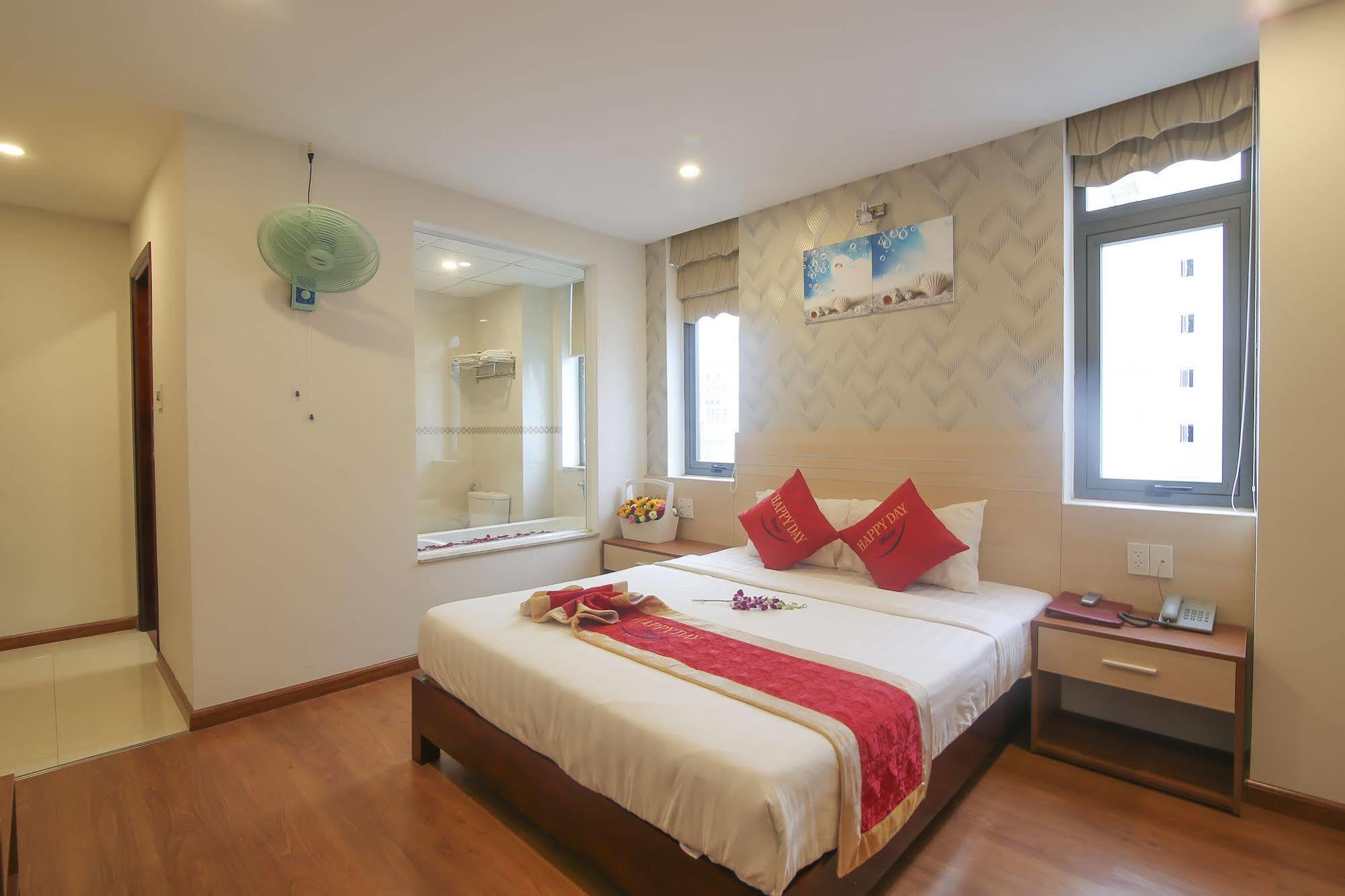 Happy Day Riverside Hotel & Spa Danang By Haviland מראה חיצוני תמונה
